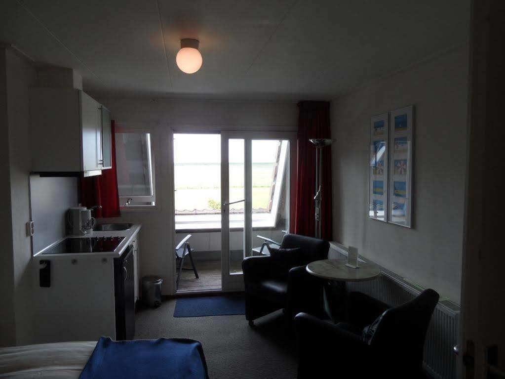 The Sunset Apartments Hollum  Exteriör bild